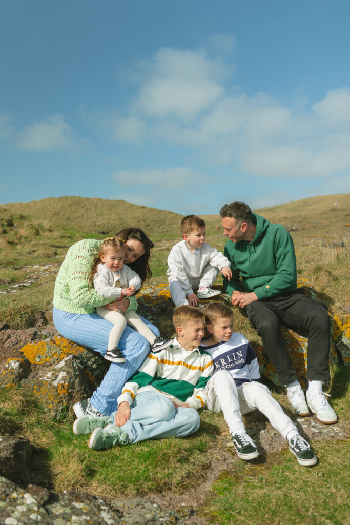 Stonehaven family photoshoot flying a kite