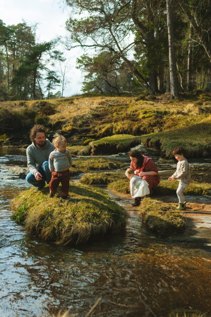 Braemar family photoshoot by the River Dee