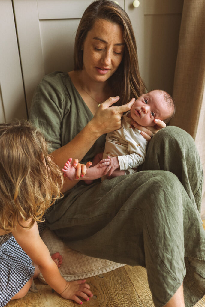 newborn photographer aberdeen in home session